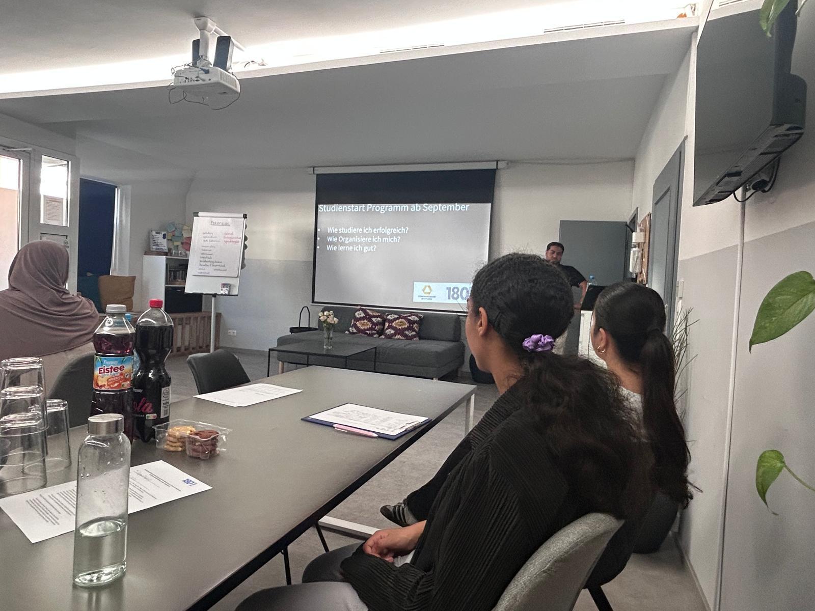 Jugend studiert Konferenz